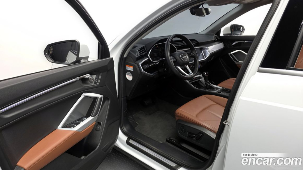 Audi Q3 35 TDI, 2022