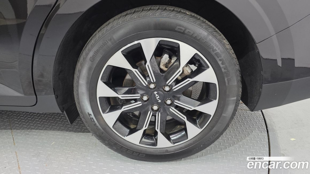 Kia Carnival 9-Seater Signature, 2022