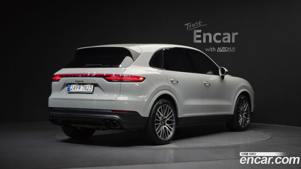 Porsche Cayenne 3.0 PLATINUM EDITION, 2023