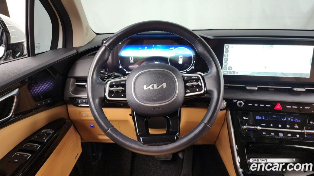 Kia Carnival 7-Seater Signature, 2023