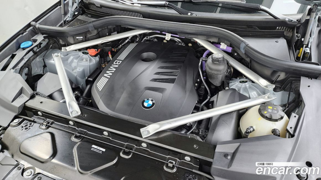 BMW X6 xDrive40i M Sport, 2025