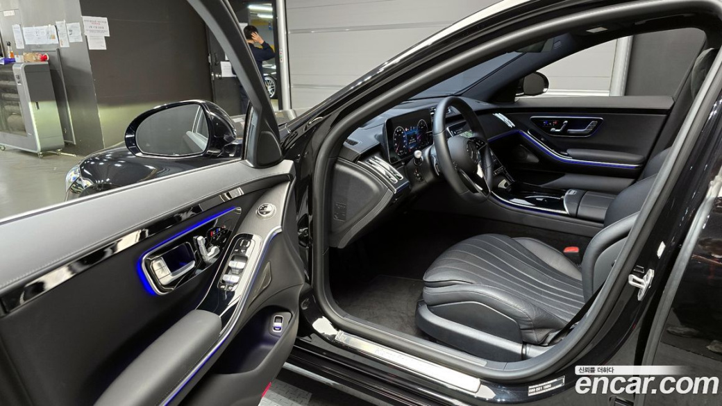 Mercedes-Benz S-Class S350 d 4MATIC, 2025