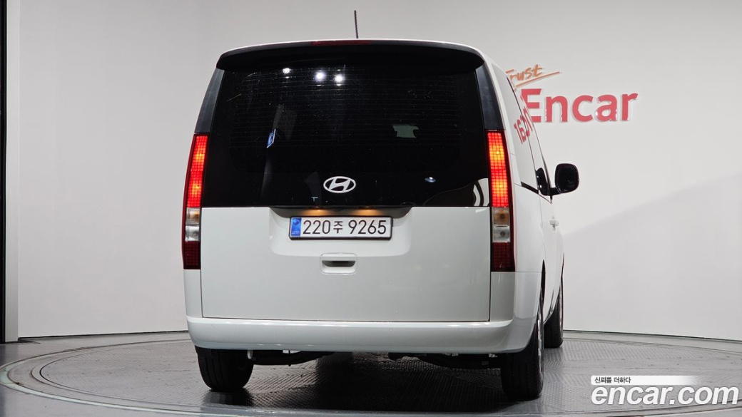 Hyundai Staria Tourer 9-Seater, 2025