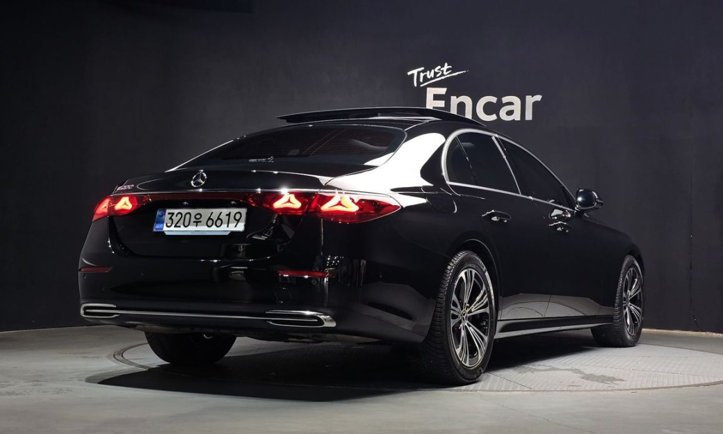 Mercedes-Benz E-Class E200 Avantgarde, 2025