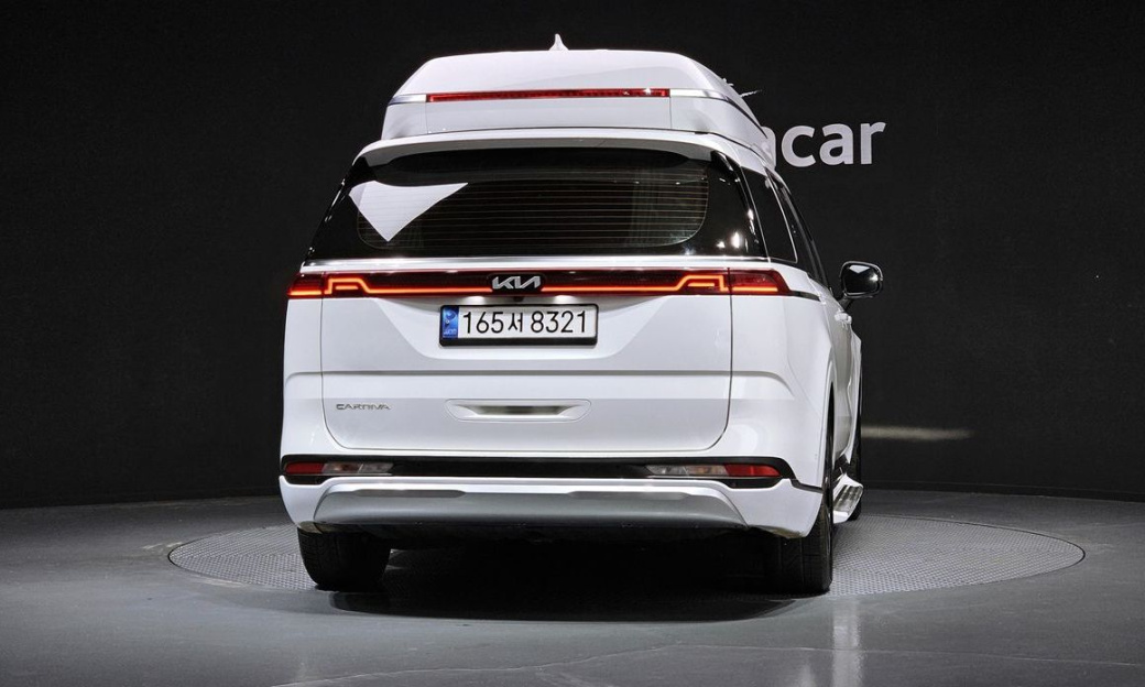 Kia Carnival 9-Seater Hi-Limousine, 2022