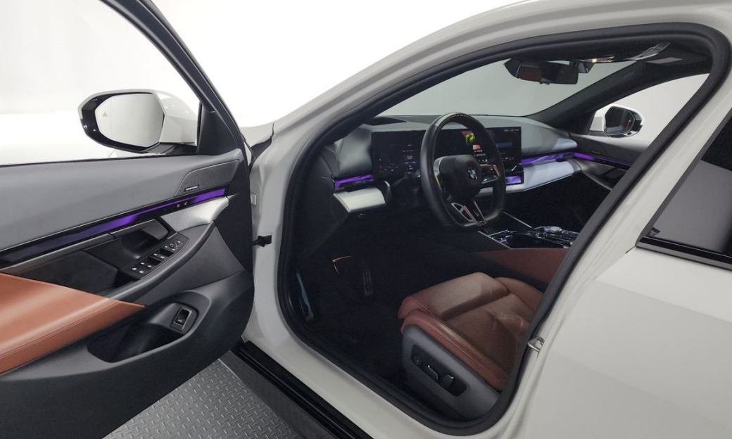 BMW 5-Series 530i xDrive M Sport, 2024