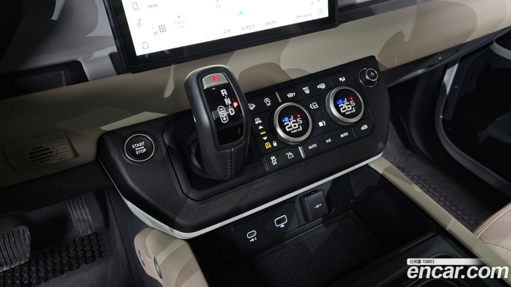 Land Rover Defender 110 D250 SE, 2024