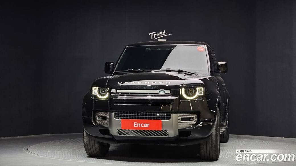 Land Rover Defender 110 P300 X-Dynamic SE, 2023