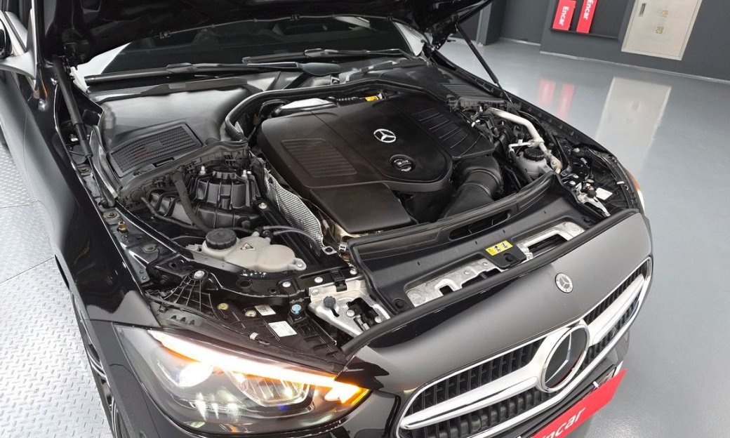Mercedes-Benz C-Class C300 4MATIC Avantgarde, 2023