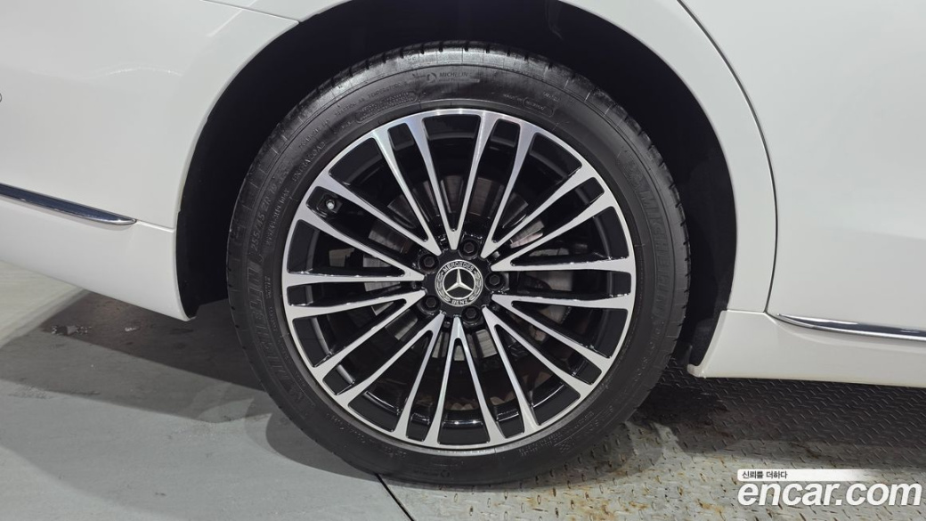 Mercedes-Benz S-Class S450 d 4MATIC, 2024