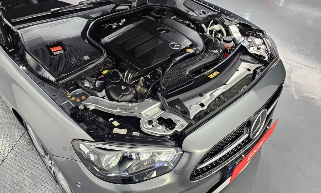 Mercedes-Benz E-Class E350 4MATIC AMG Line, 2022