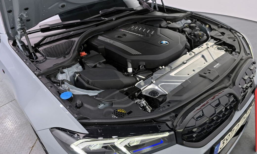 BMW 3-Series M340i Pro, 2024