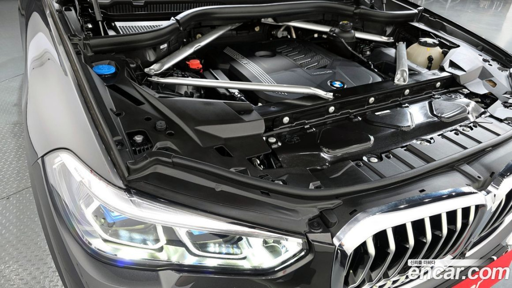 BMW X5 xDrive 40i xLine, 2021