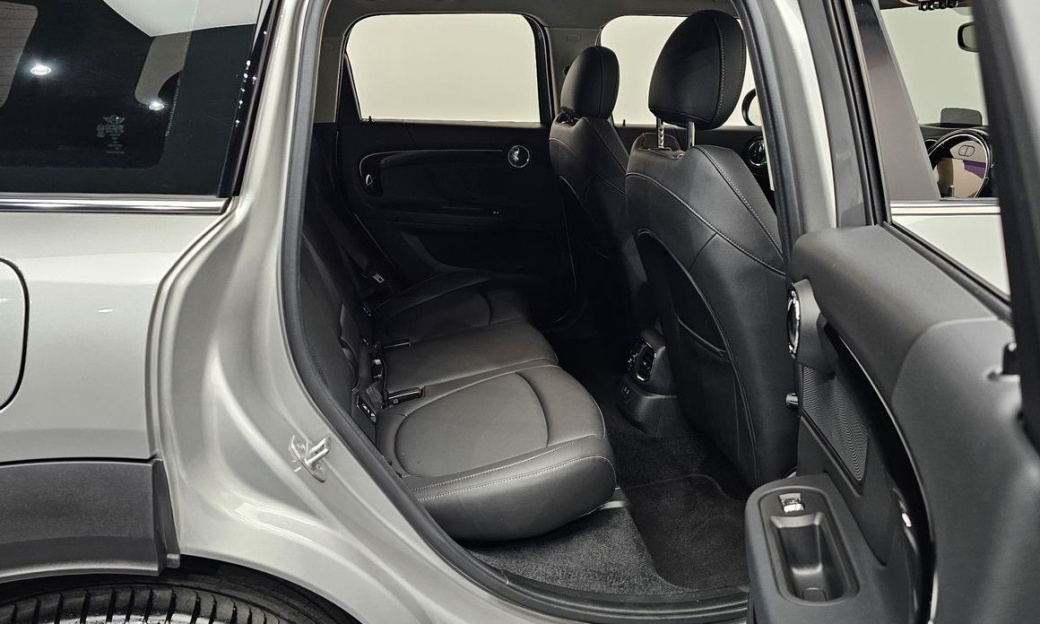 Mini Countryman Classic Plus Launch Pack, 2023