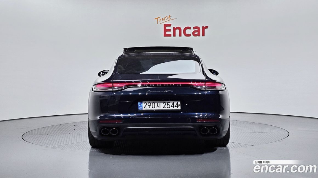 Porsche Panamera 4.0 GTS, 2022