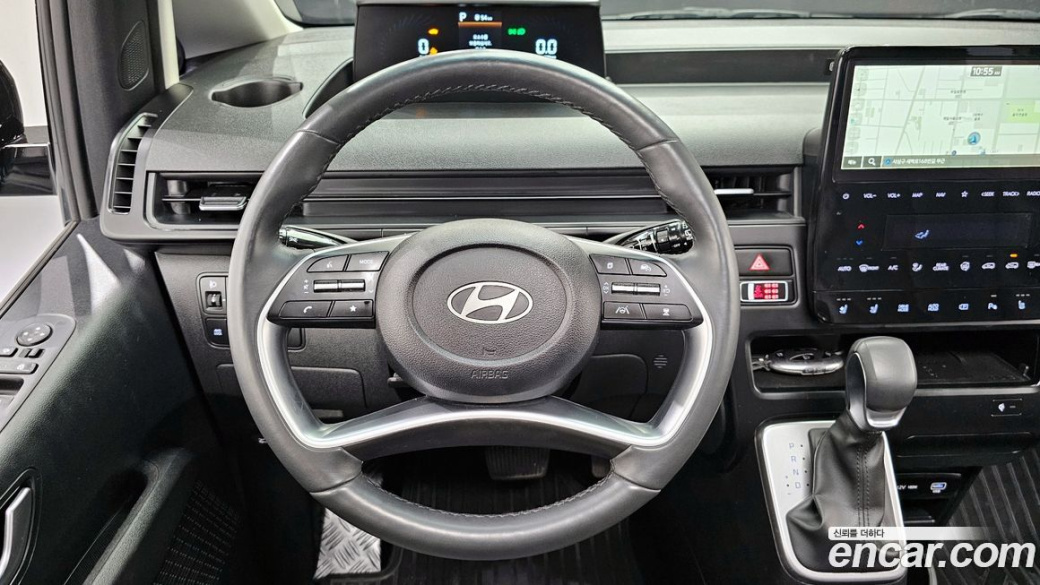Hyundai Staria 4WD Tourer 9-Seater, 2025