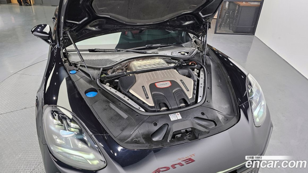 Porsche Panamera 4.0 GTS, 2022