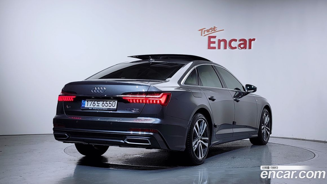 Audi A6 45 TFSI Quattro Premium, 2022