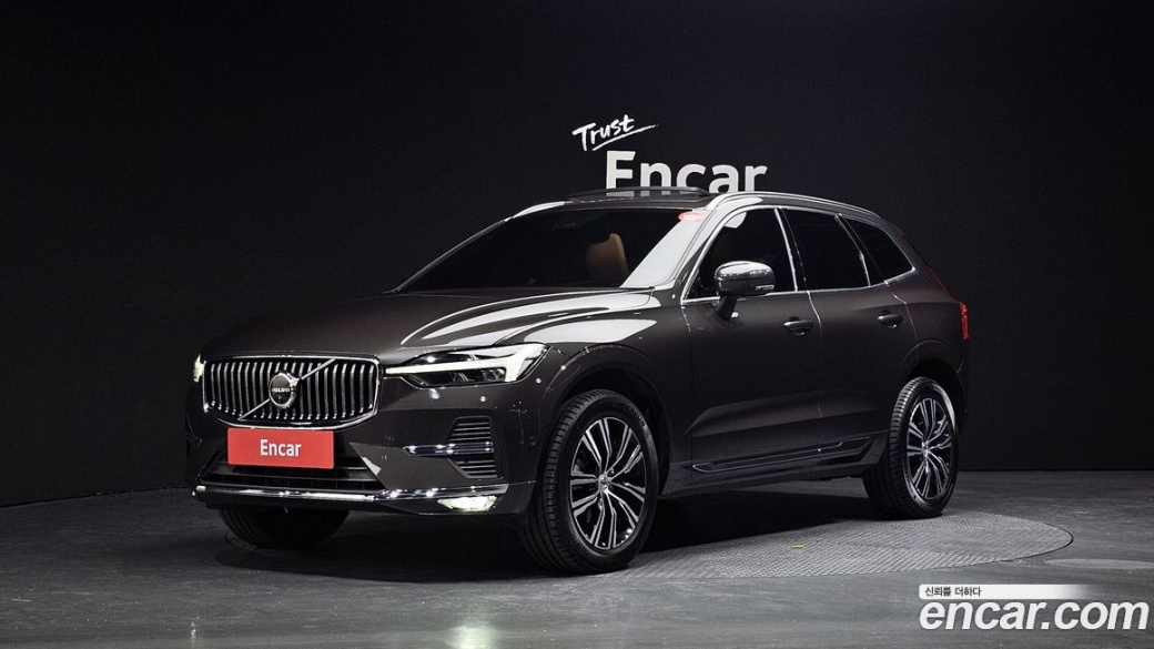 Volvo XC60 B5 Inscription, 2022