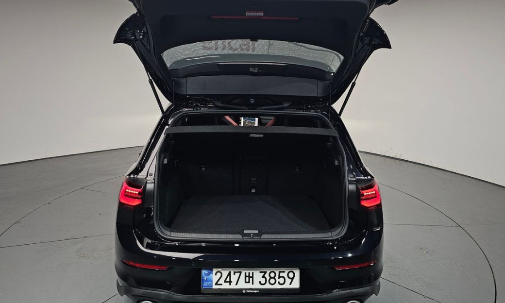 Volkswagen Golf 2.0 GTI, 2024