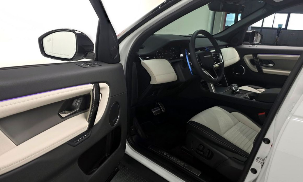 Land Rover Discovery Sport P250 Dynamic SE, 2025