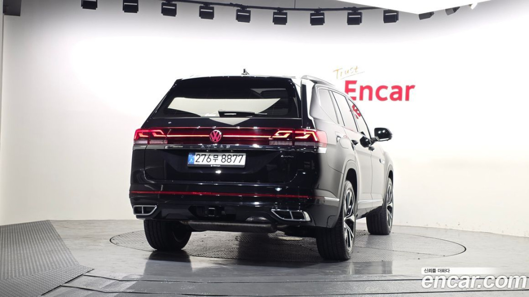 Volkswagen Atlas 2.0 TSI R-LINE 6-Seater, 2025
