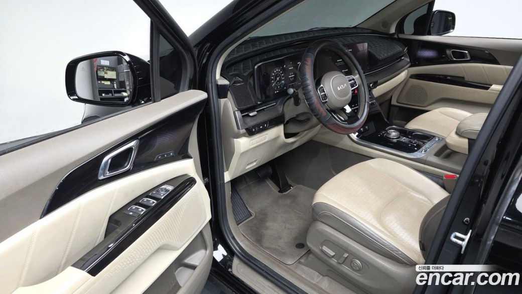Kia Carnival 9-Seater Signature, 2022