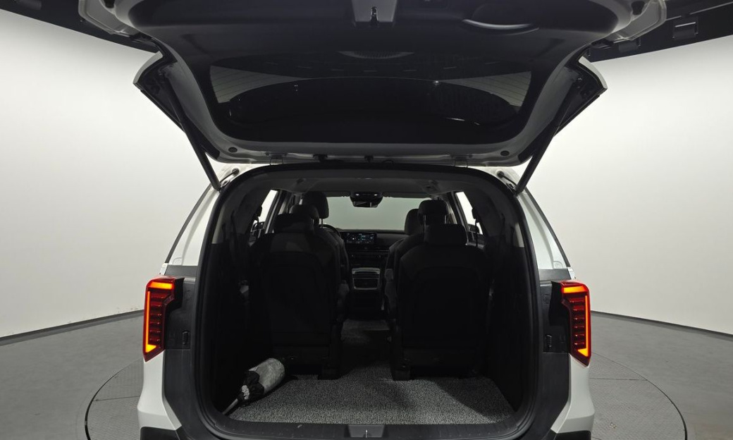 Kia Carnival 9-Seater Noblesse, 2025