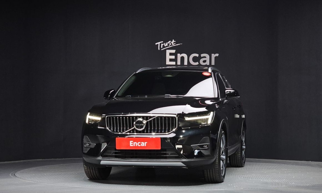 Volvo XC40 B4 Ultimate Bright, 2024