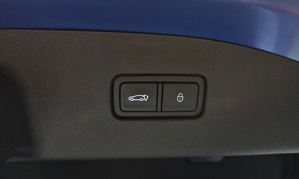 Genesis G70 Gasoline 2.5T 4WD, 2025