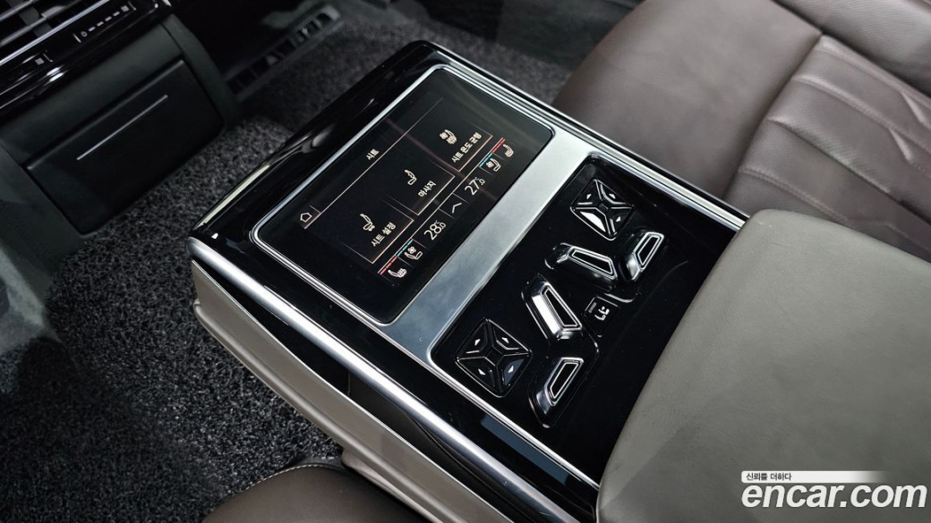 Audi A8 55 TFSI Quattro LWB, 2021