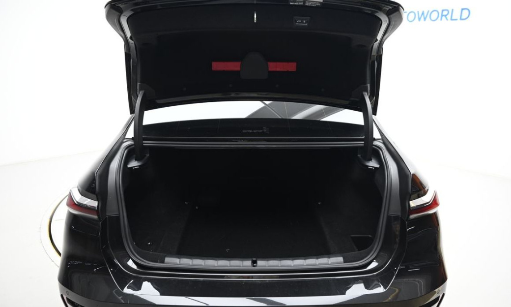 BMW 7-Series 740d xDrive M Sport, 2025