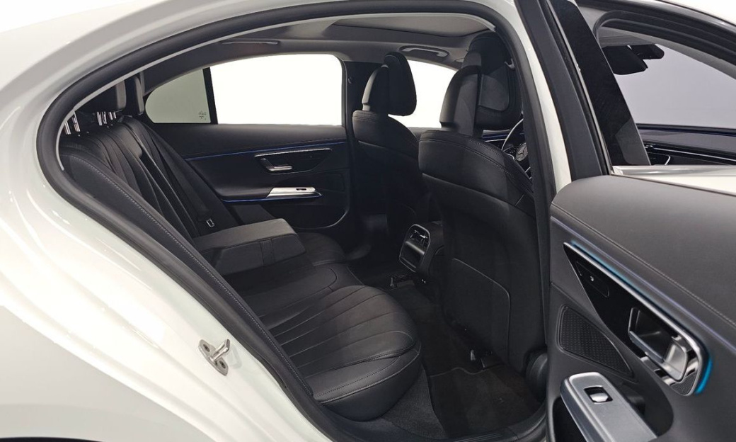 Mercedes-Benz E-Class E200 Avantgarde, 2025