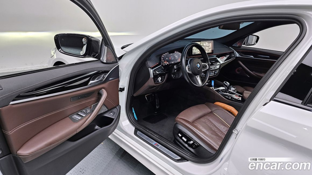 BMW 5-Series 530i M Sport Package, 2023