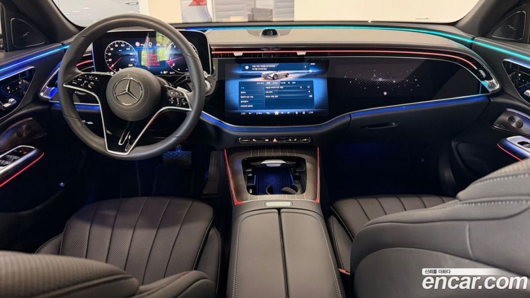 Mercedes-Benz E-Class E300 4MATIC Exclusive, 2024