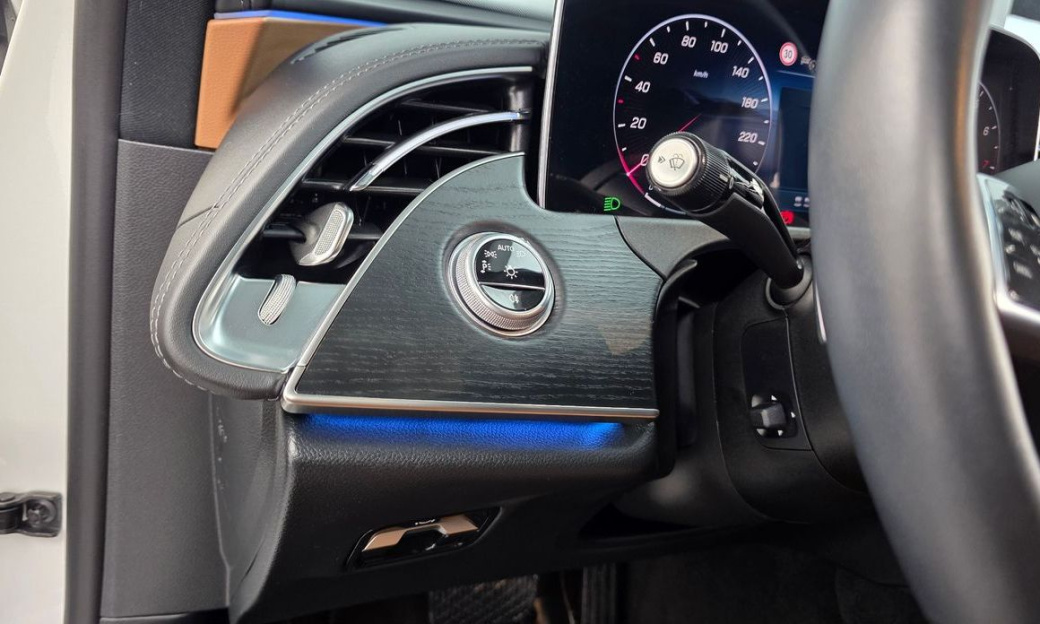 Mercedes-Benz E-Class E200 Avantgarde, 2024