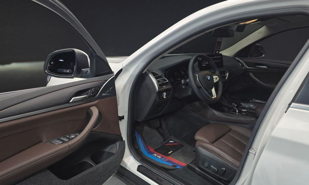 BMW X4 xDrive20i xLine, 2024