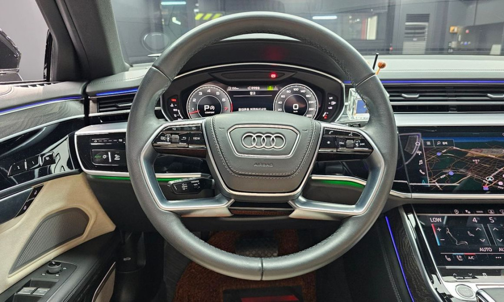 Audi A8 55 TFSI Quattro Premium LWB, 2022