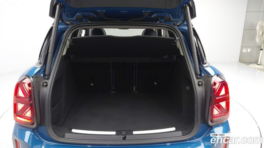 Mini Countryman ALL4 Classic Launch Pack, 2023