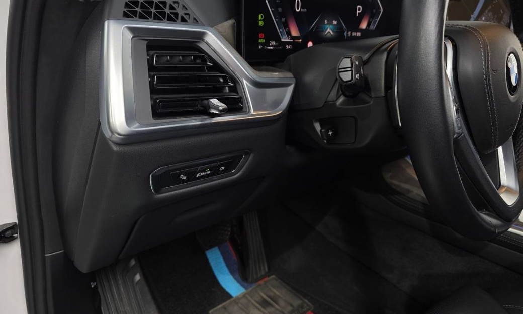 BMW X7 xDrive 40i Design Pure Excellence 6-Seater, 2024