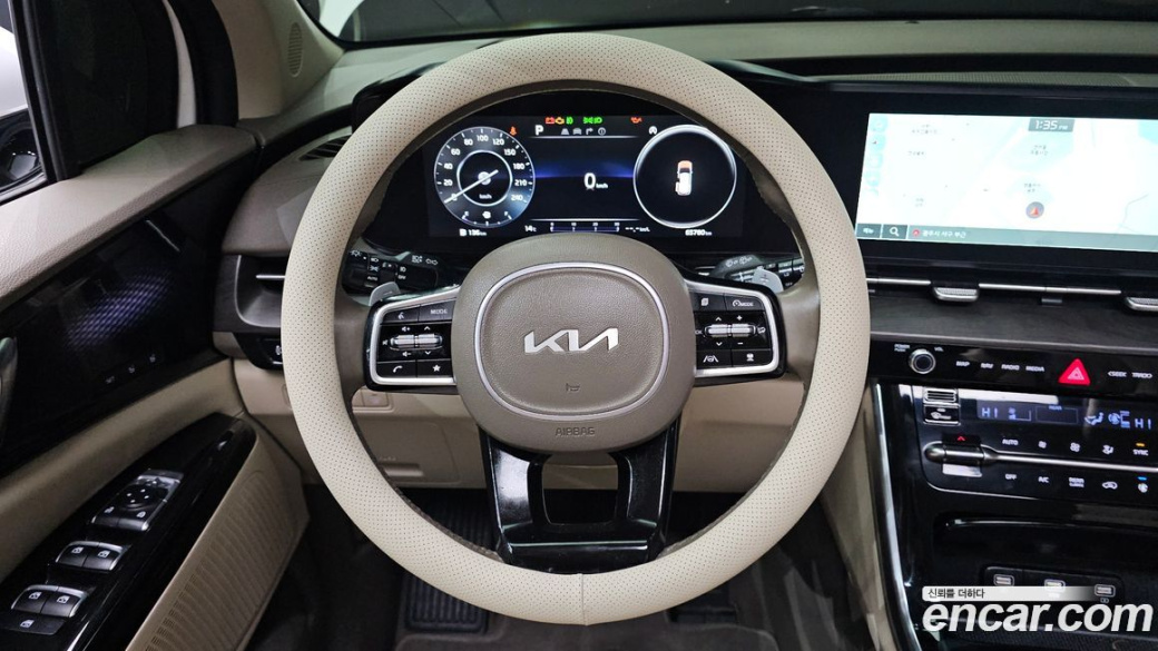 Kia Carnival 9-Seater Signature, 2022