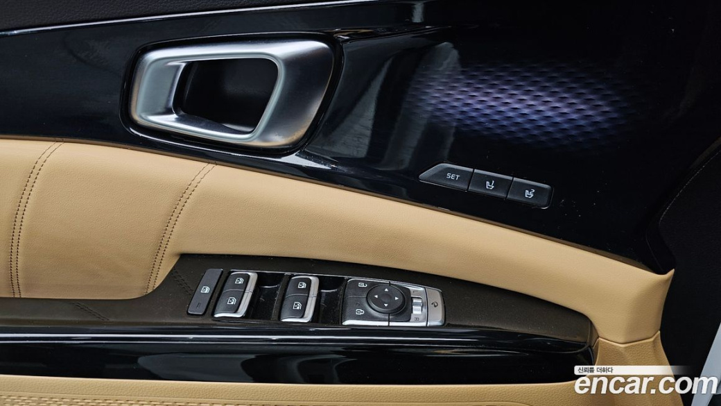 Kia Carnival 9-Seater Signature, 2023