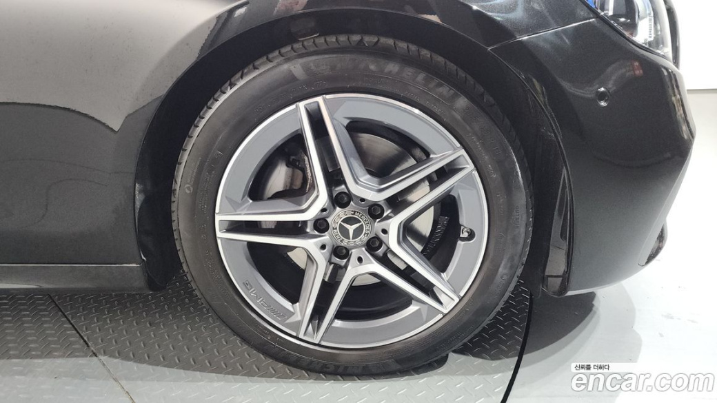 Mercedes-Benz E-Class E250 AMG Line, 2023