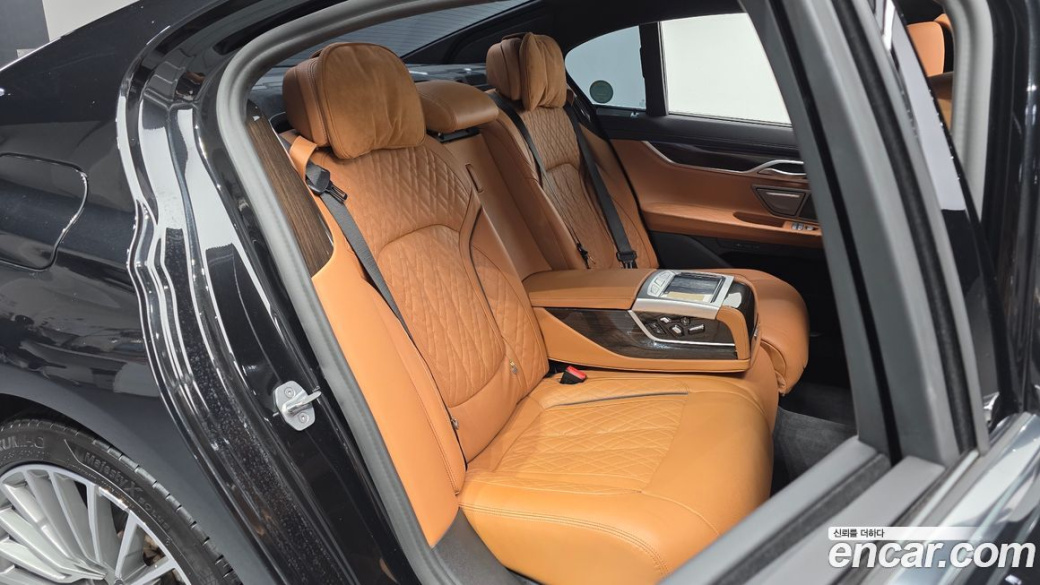 BMW 7-Series 730d xDrive Design Pure Excellence, 2021