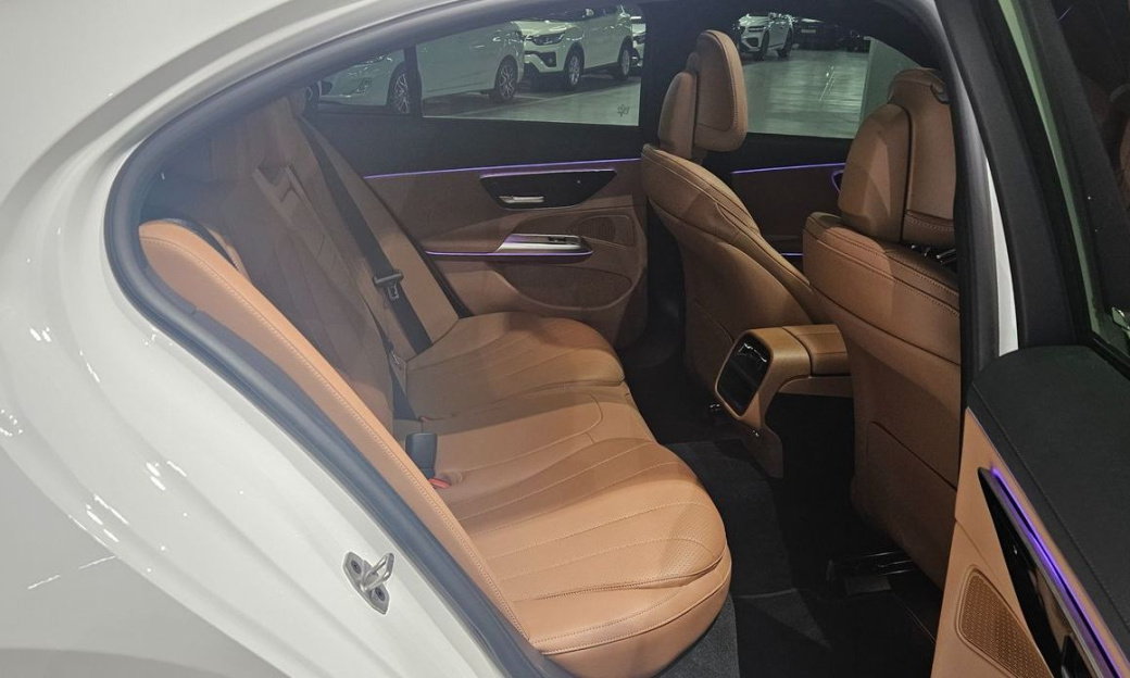Mercedes-Benz E-Class E220d 4MATIC Exclusive, 2024