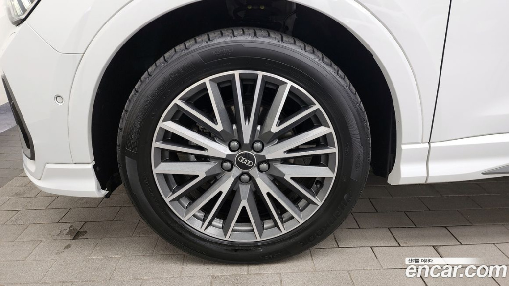 Audi Q3 35 TDI Premium, 2022