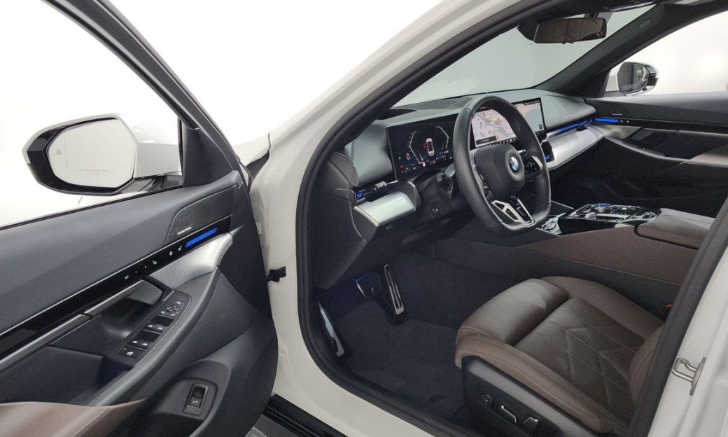BMW 5-Series 520i M Sport, 2024