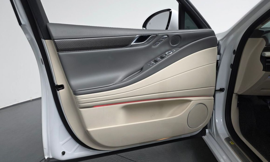 Genesis G80 Gasoline 2.5 Turbo AWD, 2025