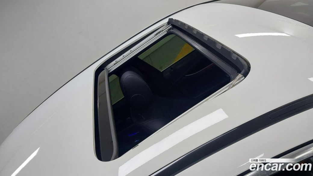 Mercedes-Benz E-Class E220d 4MATIC AMG Line, 2023