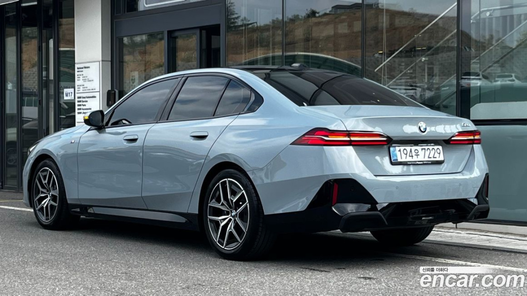 BMW 5-Series 520i M Sport, 2024